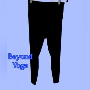 BEYOND YOGA-BLACK VELVET LEGGINGS-SIZE L